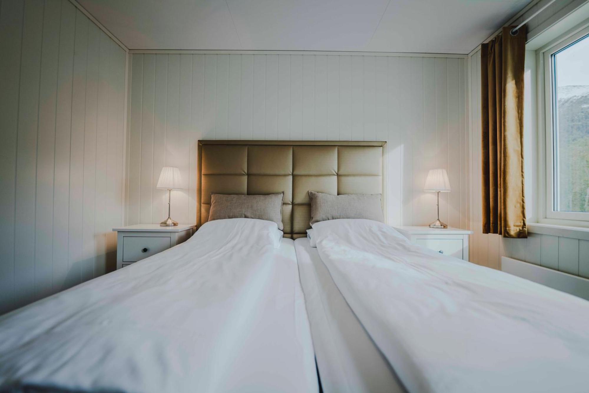 Loen Apartments Εξωτερικό φωτογραφία